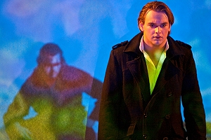 Martin Borkert als junger Faust bei der Premiere im Monsun Theater Hamburg